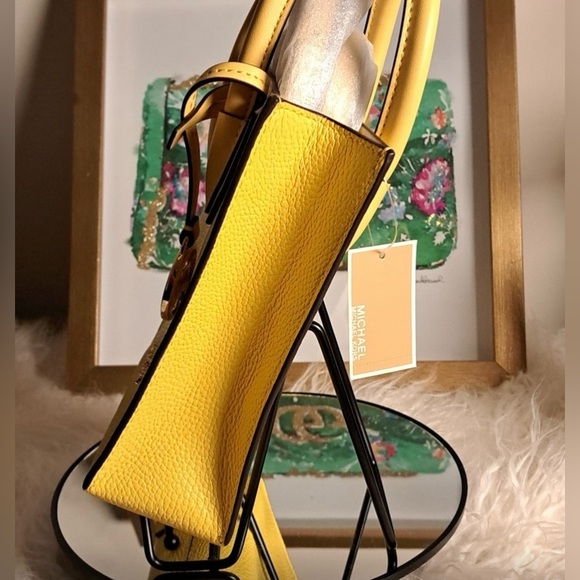 Michael Kors Mercer Extra-Small Pebbled Leather Crossbody Bag - Picture 6 of 9